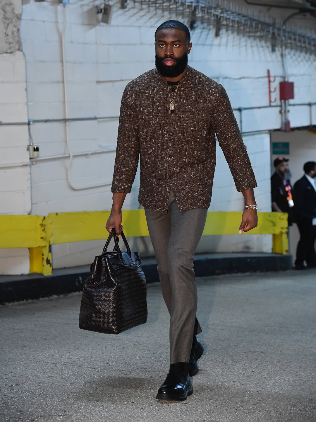 men's crossbody and duffle bag style