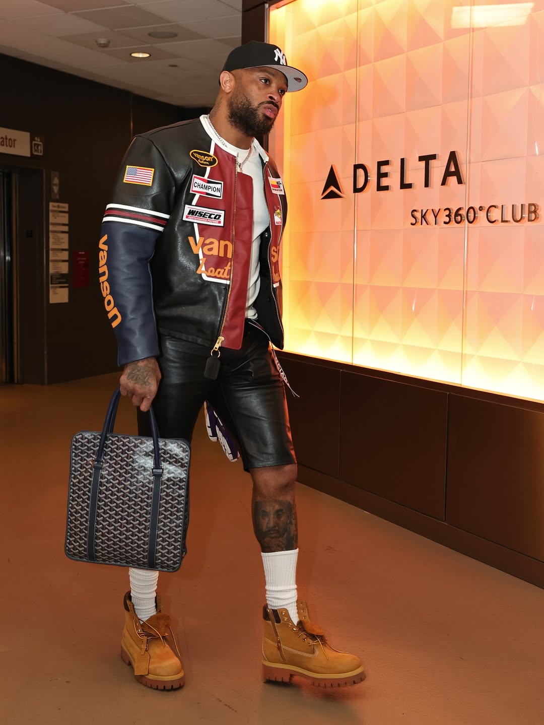 men's crossbody and duffle bag style