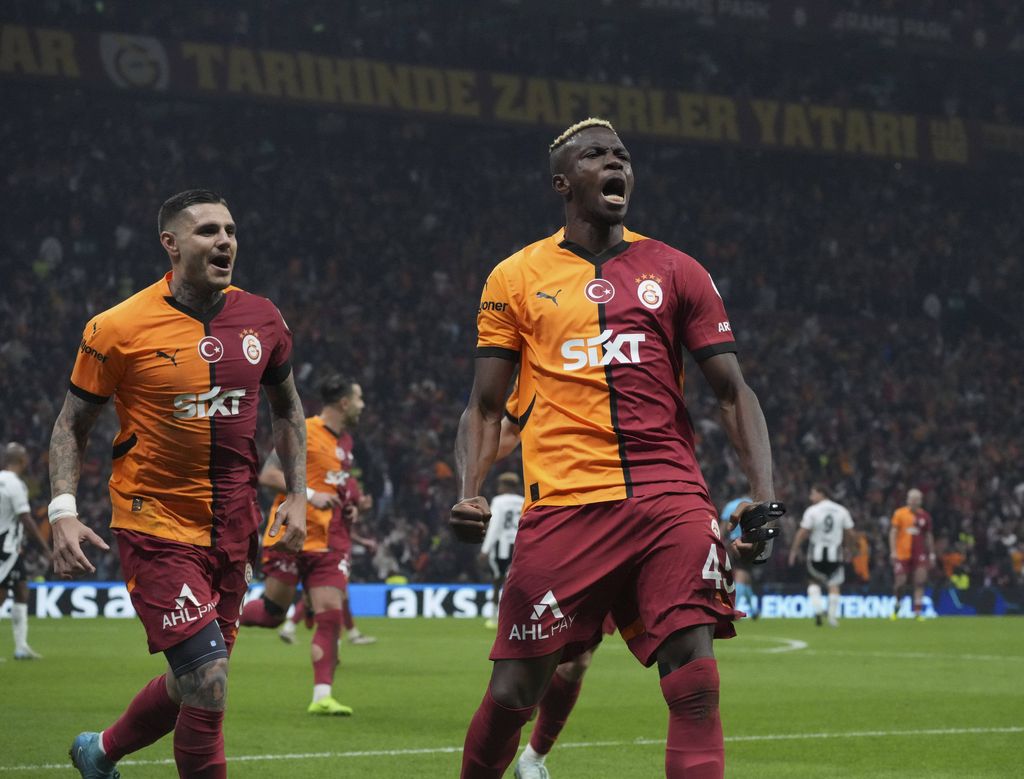 Victor Osimhen celebrating a goal with Mauro Icardi during Turkish Super League derby