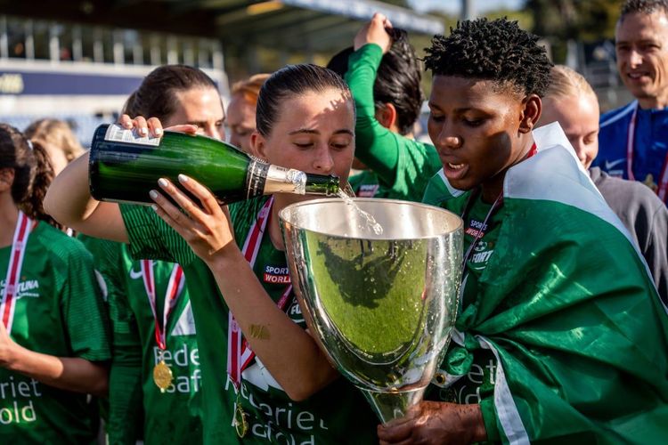 Nigeria and Fortuna Hjørring star Joy Omewa (right)