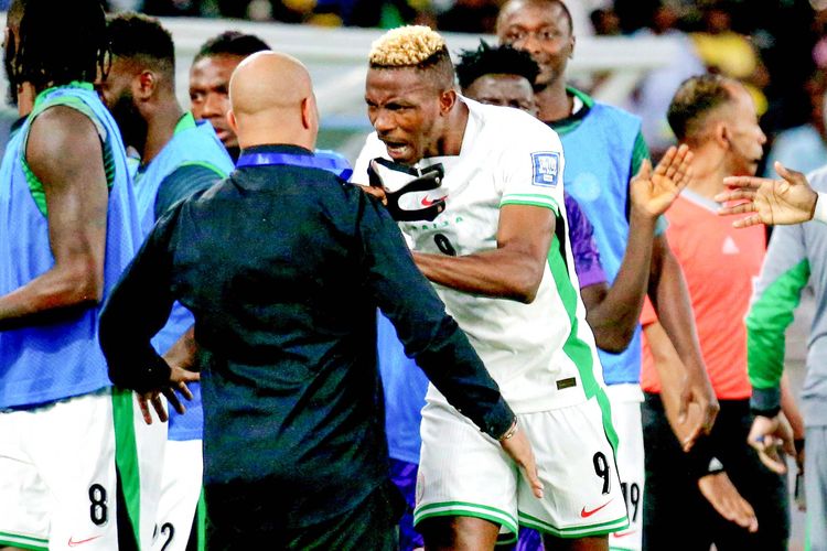 Nigeria Super Eagles coach Eric Chelle and striker Victor Osimhen.