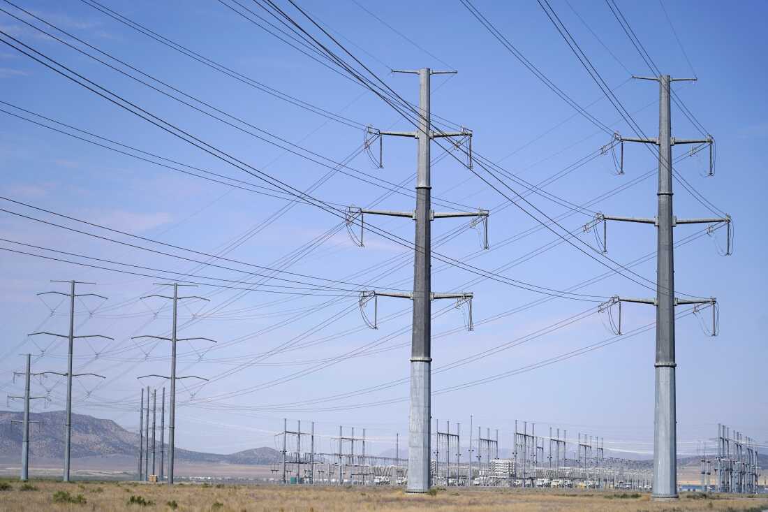 High-voltage power lines supplying Meta's Facebook data center in Eagle Mountain, Utah