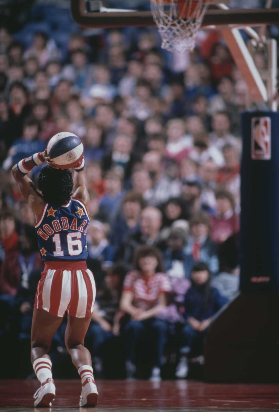 Lynette Woodard #16 of the Harlem Globetrotters shooting a free throw against the Washington Generals in Spokane, Washington, 1985.